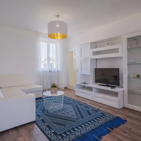 Appartement La Casa Dei Limoni Di Valeria By Interhome Torre del Lago Puccini