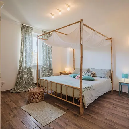 La Casa Dei Limoni Di Valeria By Interhome *