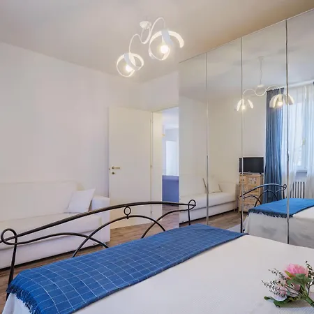 La Casa Dei Limoni Di Valeria By Interhome