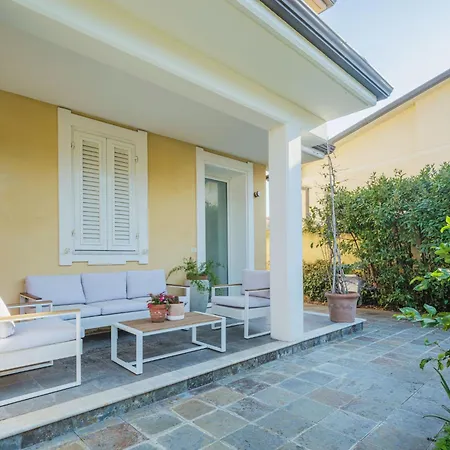 La Casa Dei Limoni Di Valeria By Interhome Appartement Torre del Lago Puccini