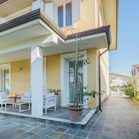 La Casa Dei Limoni Di Valeria By Interhome Appartement